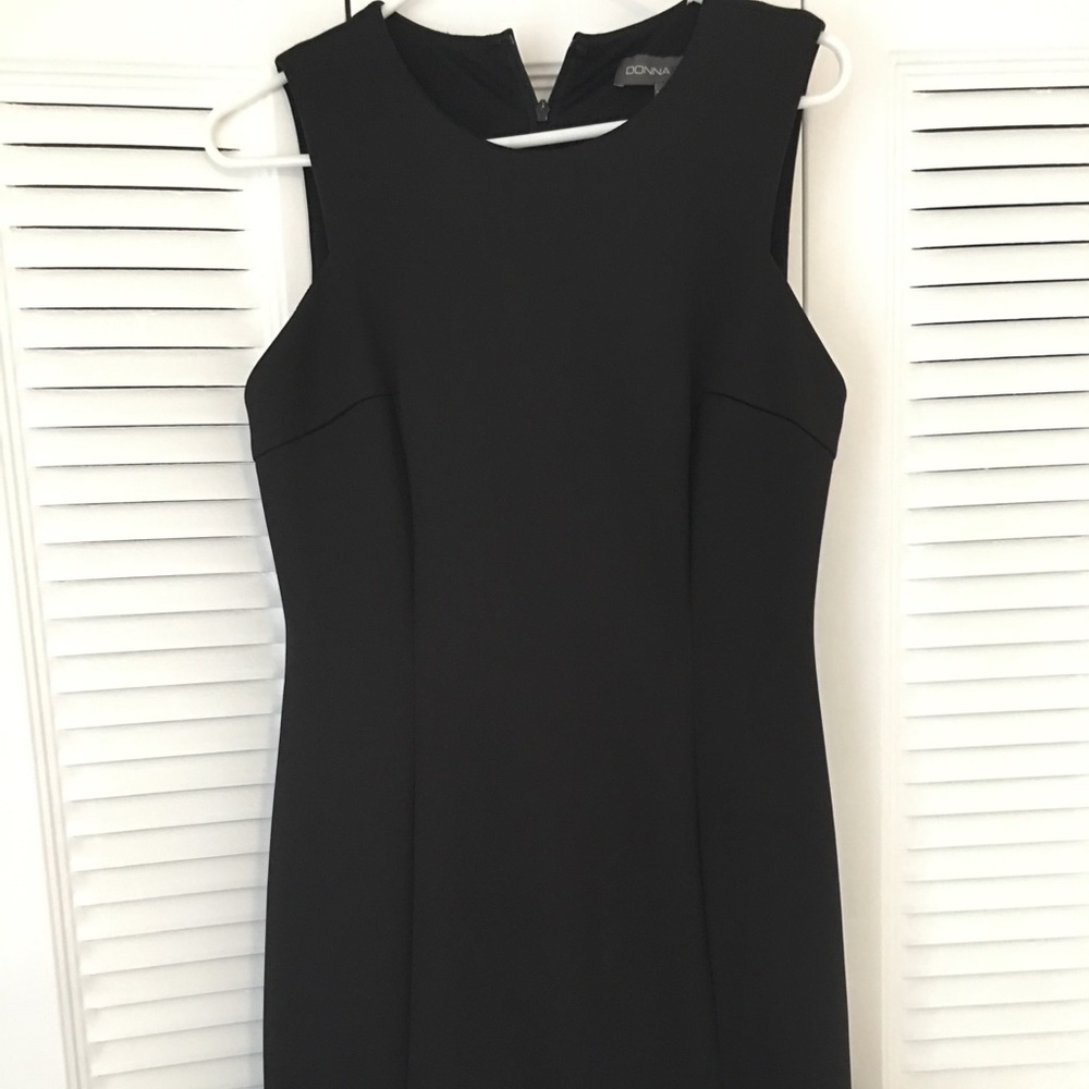 Beautiful dress with ruffle at the bottom